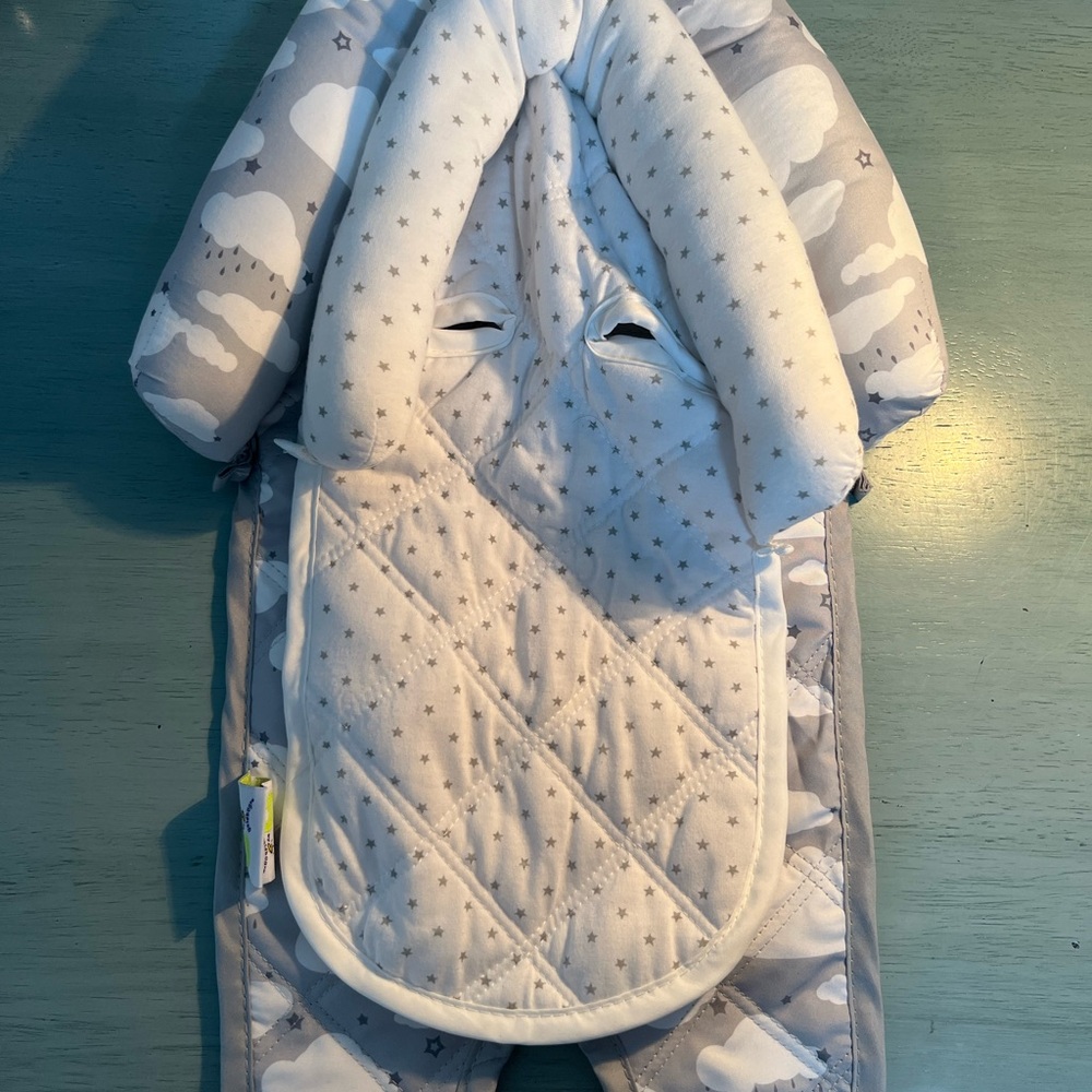 Car seat insert for newborn and premie size-never used